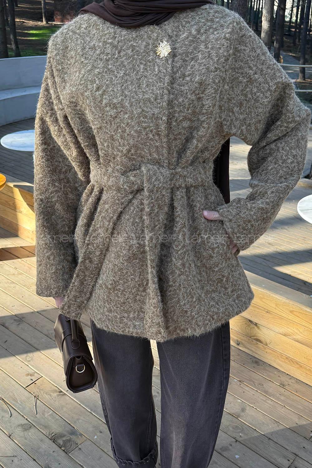 Lamelif Bağlama Detaylı Gold Düğmeli Kaban Camel