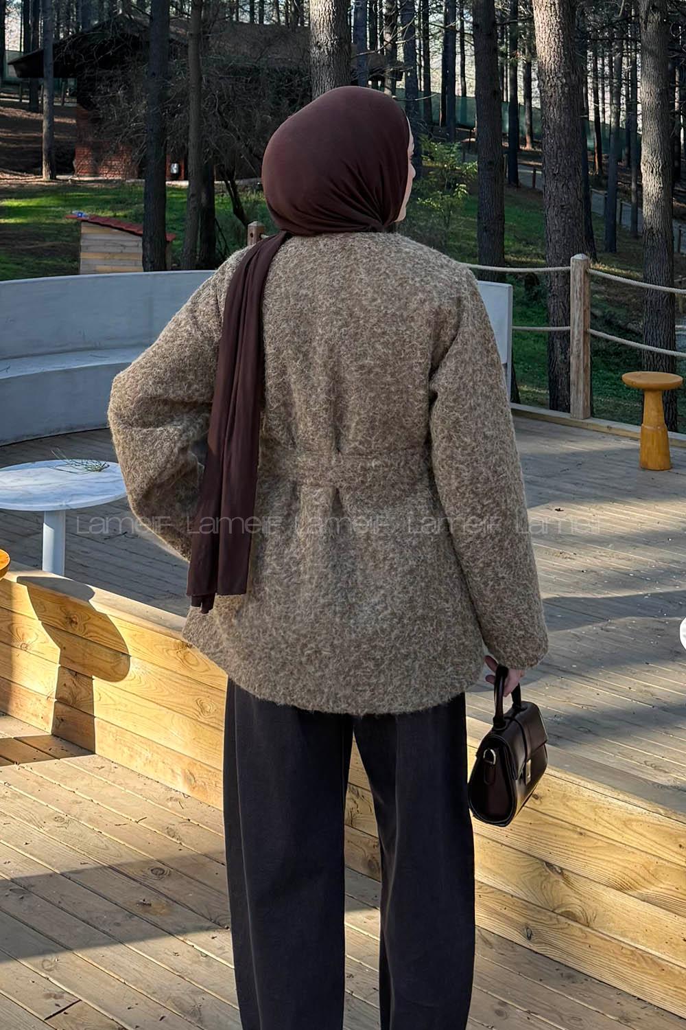 Lamelif Bağlama Detaylı Gold Düğmeli Kaban Camel