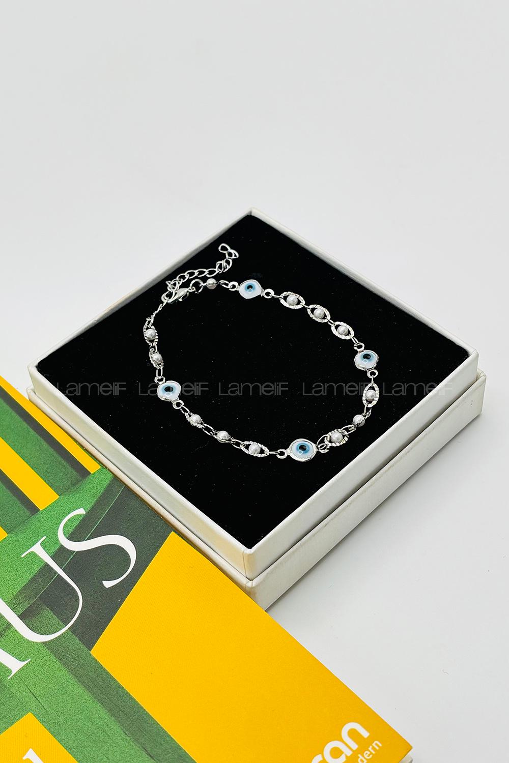 White-6 Without Accessories Gold Straight Wristband