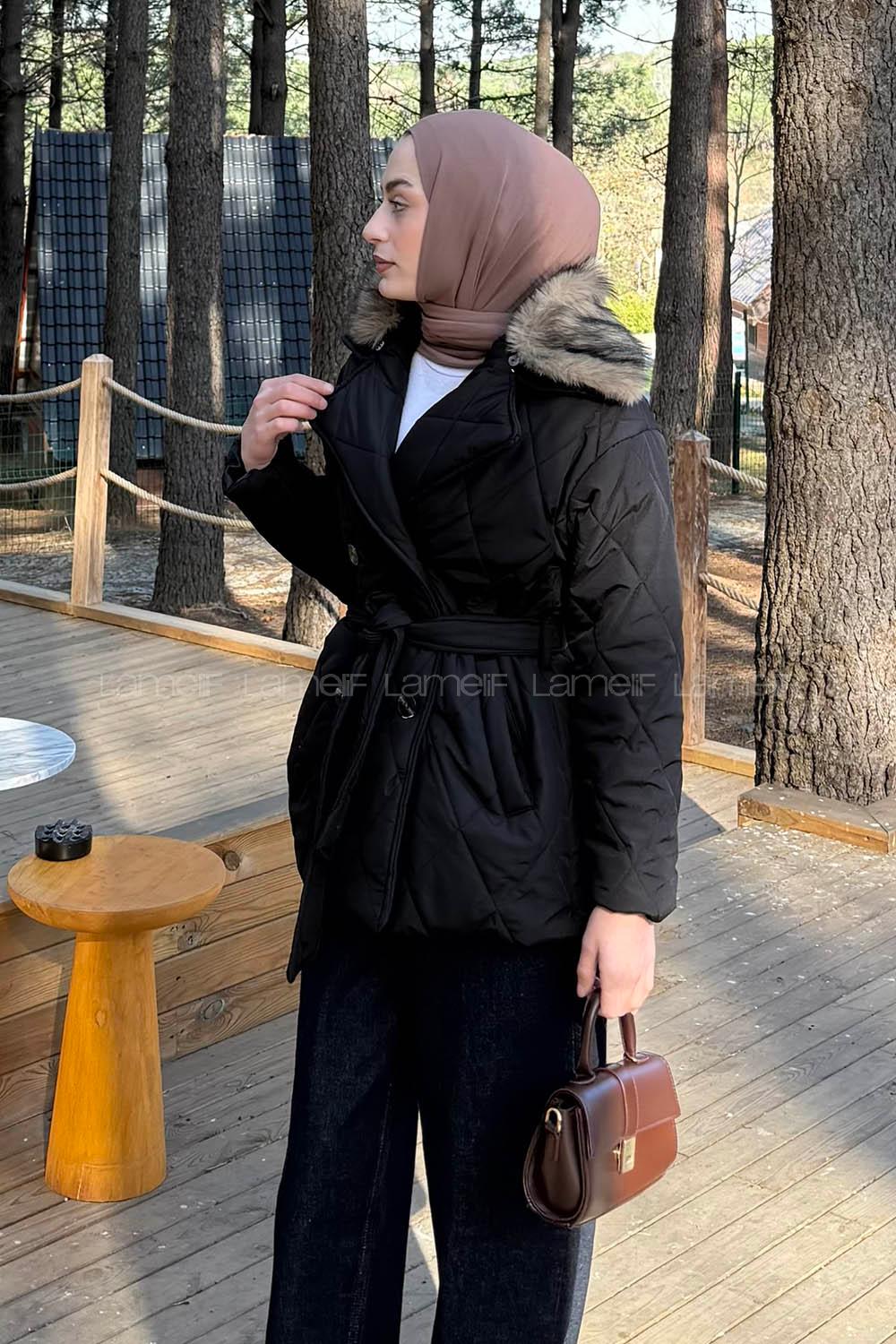 Lamelif Kürk Yaka Bağlama Detaylı Mont Siyah