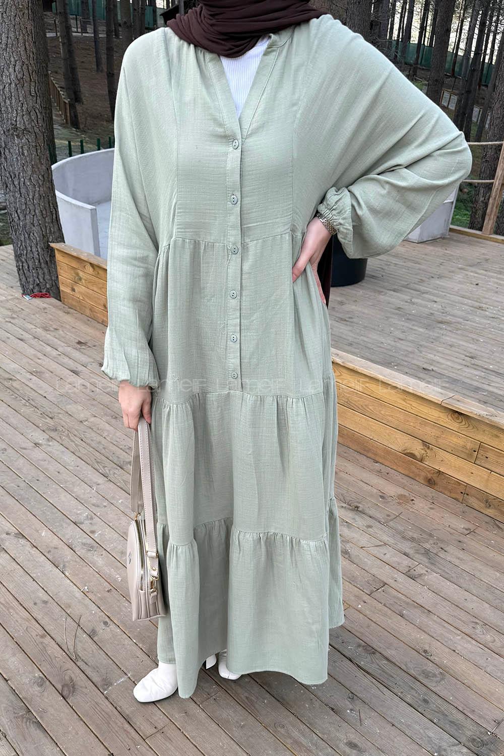 Lamelif Ön Yarım Düğme Detaylı Müslin Kumaş Tesettür Elbise Açık Yeşil