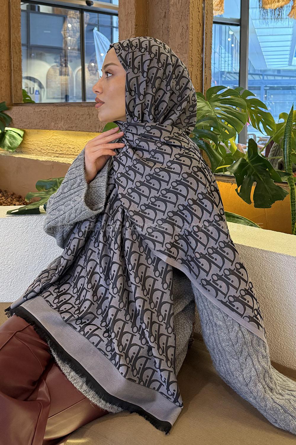 Lamelif Dior Desen Kaşmir Çift Taraflı Şal Siyah Gri