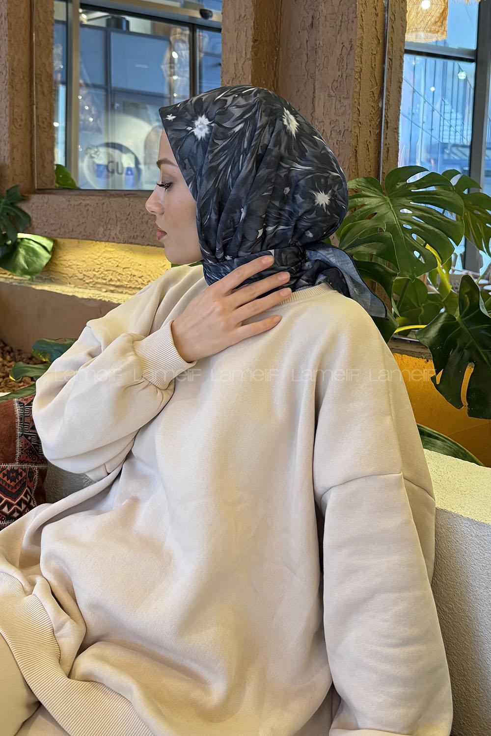 Lamelif Daisy Flowers Desen Soft Eşarp Siyah