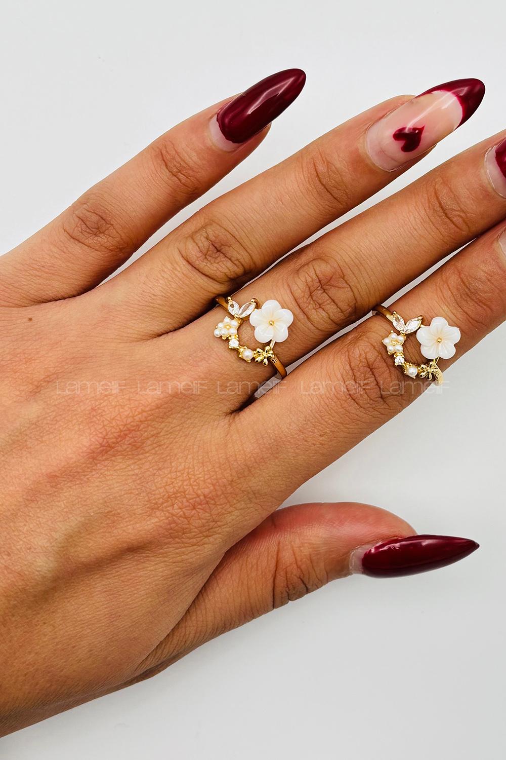 Lamelif Gold Kristal Taşlı Zarif Çiçek Ayarlanabilir Yüzük