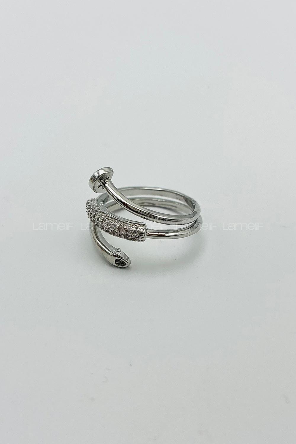 Lamelif Gümüş Kristal Taşlı Sarmal Ayarlanabilir Yüzük