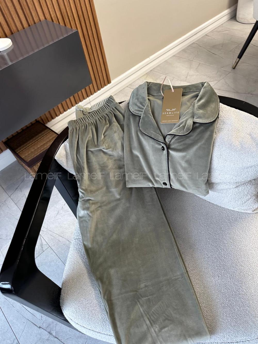 Lamelif Çağla Yeşili Çizgili Lüx Kadife Kumaş Pijama Takım Seti