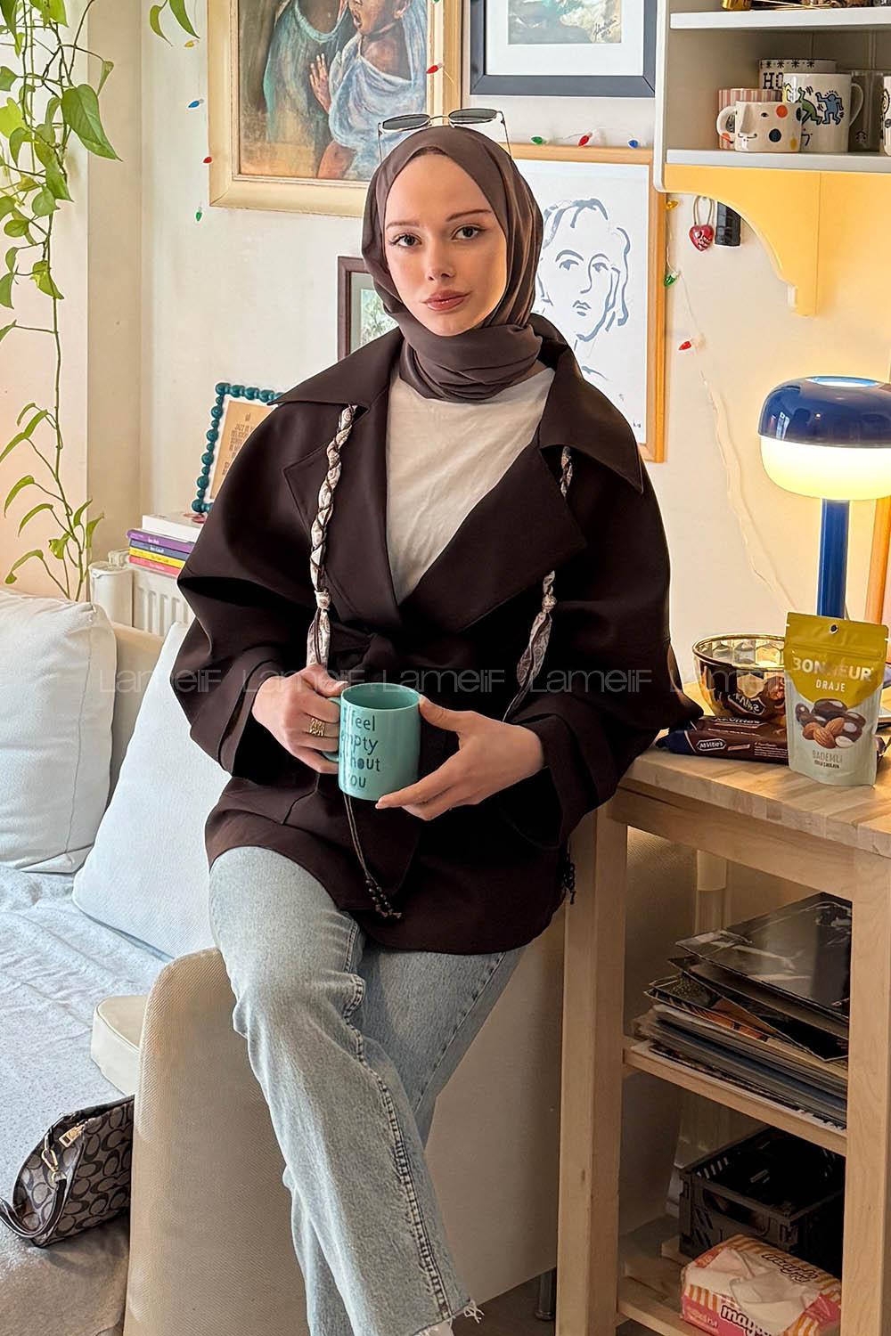 Lamelif Dökümlü Kemerli Trençkot Kahve