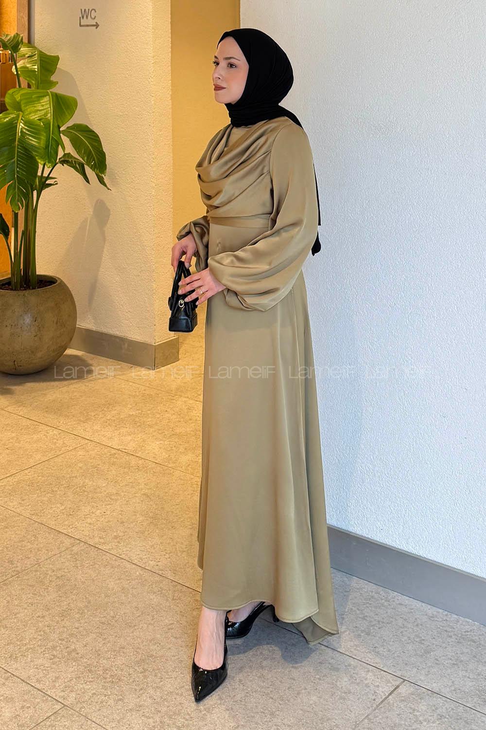 Lamelif Degaje Detaylı Balon Kol Tesettür Elbise Yağ Yeşili