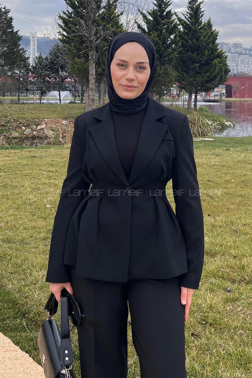 Lamelif Belden Oturtmalı Ceket-Pantolon Takım Siyah