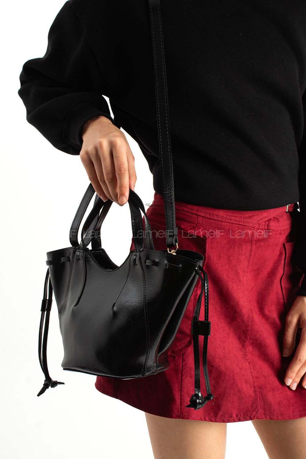 Lamelif Deri Görünümlü Kadın Kol Çantası Siyah