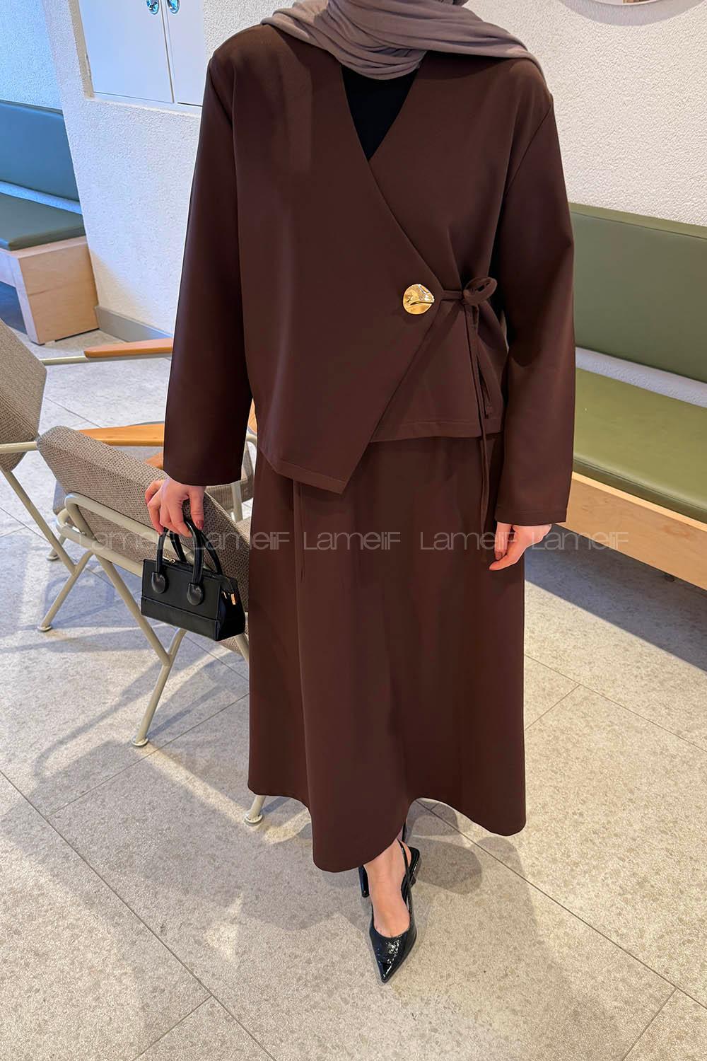 Lamelif Yan Bağlama Detaylı Etekli Takım Acı Kahve