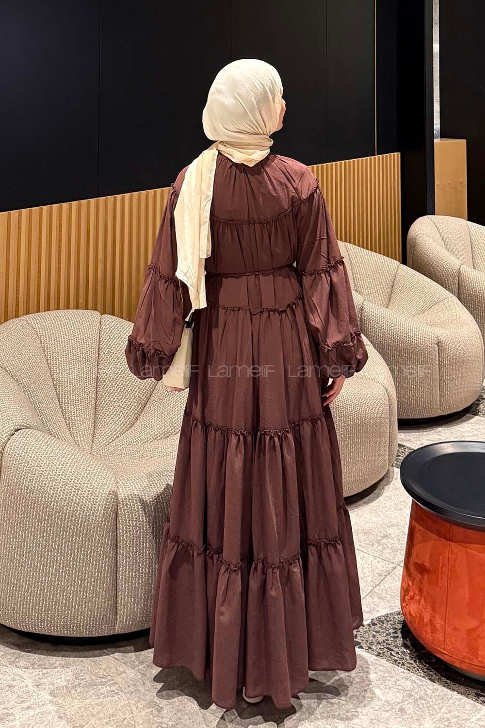Lamelif Fırfır Detaylı Tesettür Elbise Acı Kahve