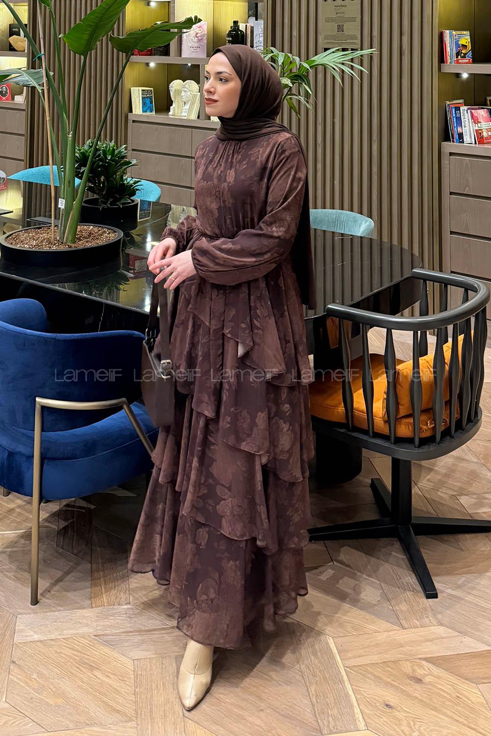 Lamelif Desenli Volanlı Tesettür Elbise Acı Kahve