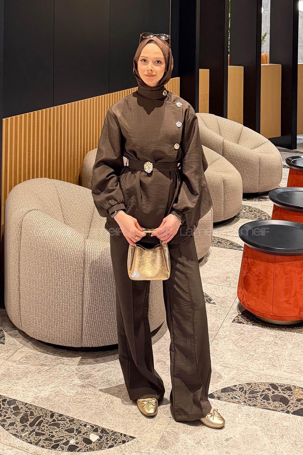 Lamelif Bağlama Detaylı Gold Düğmeli Takım Acı Kahve