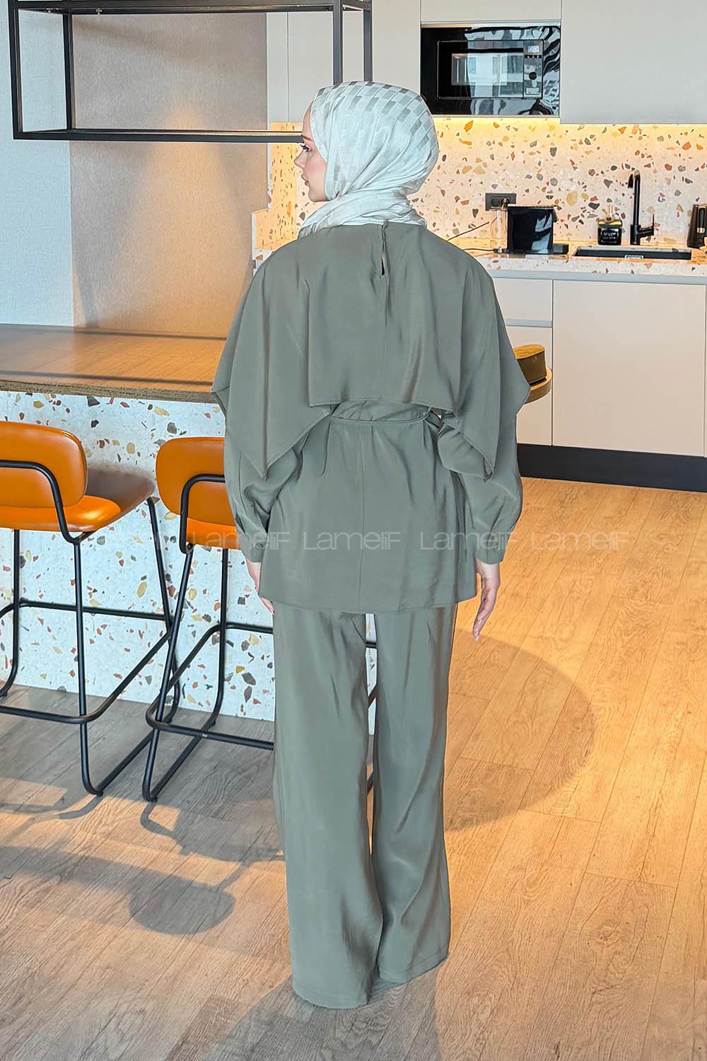 Lamelif Modal Pelerinli Takım Haki