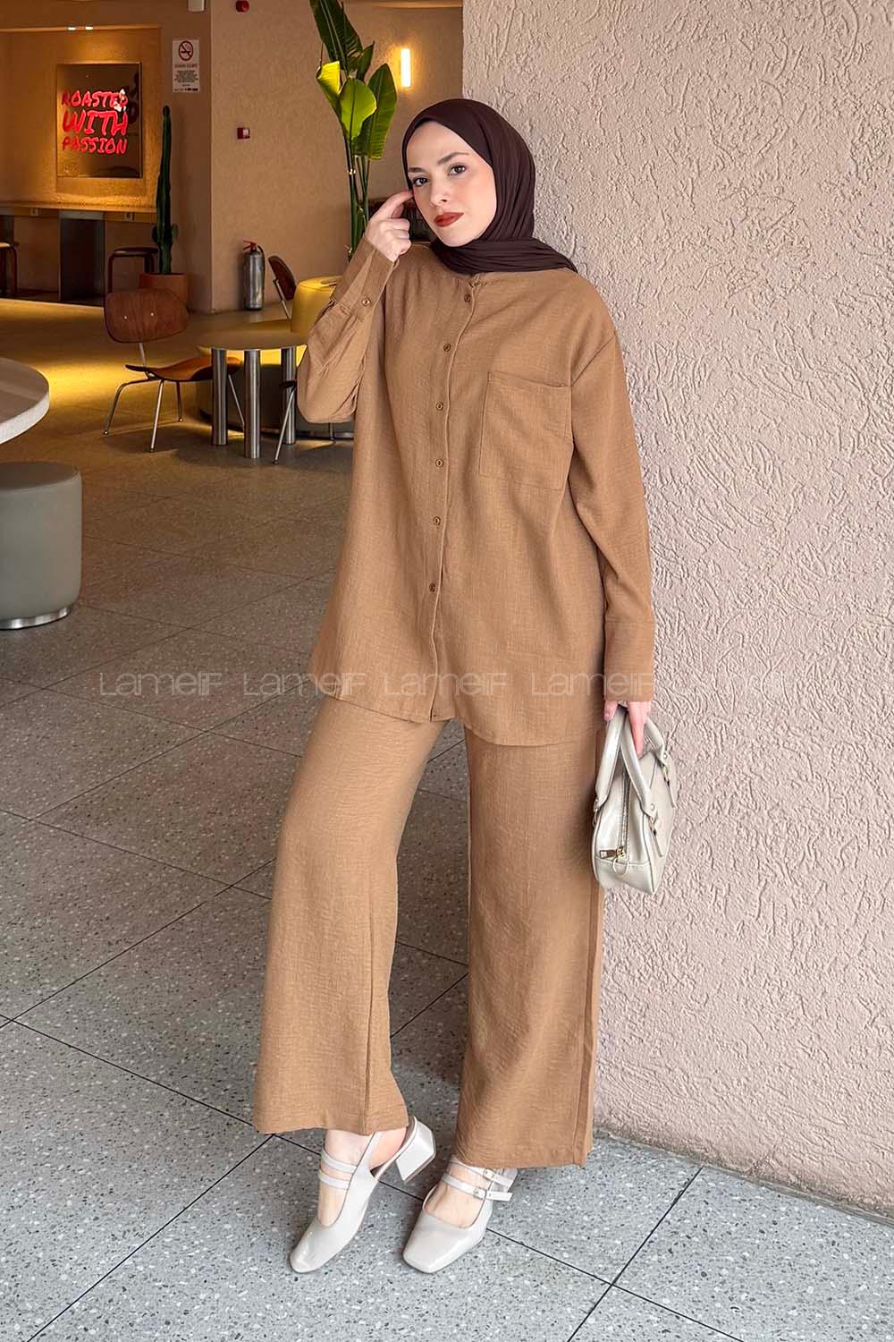 Lamelif Hakim Yaka Gömlekli Takım Camel