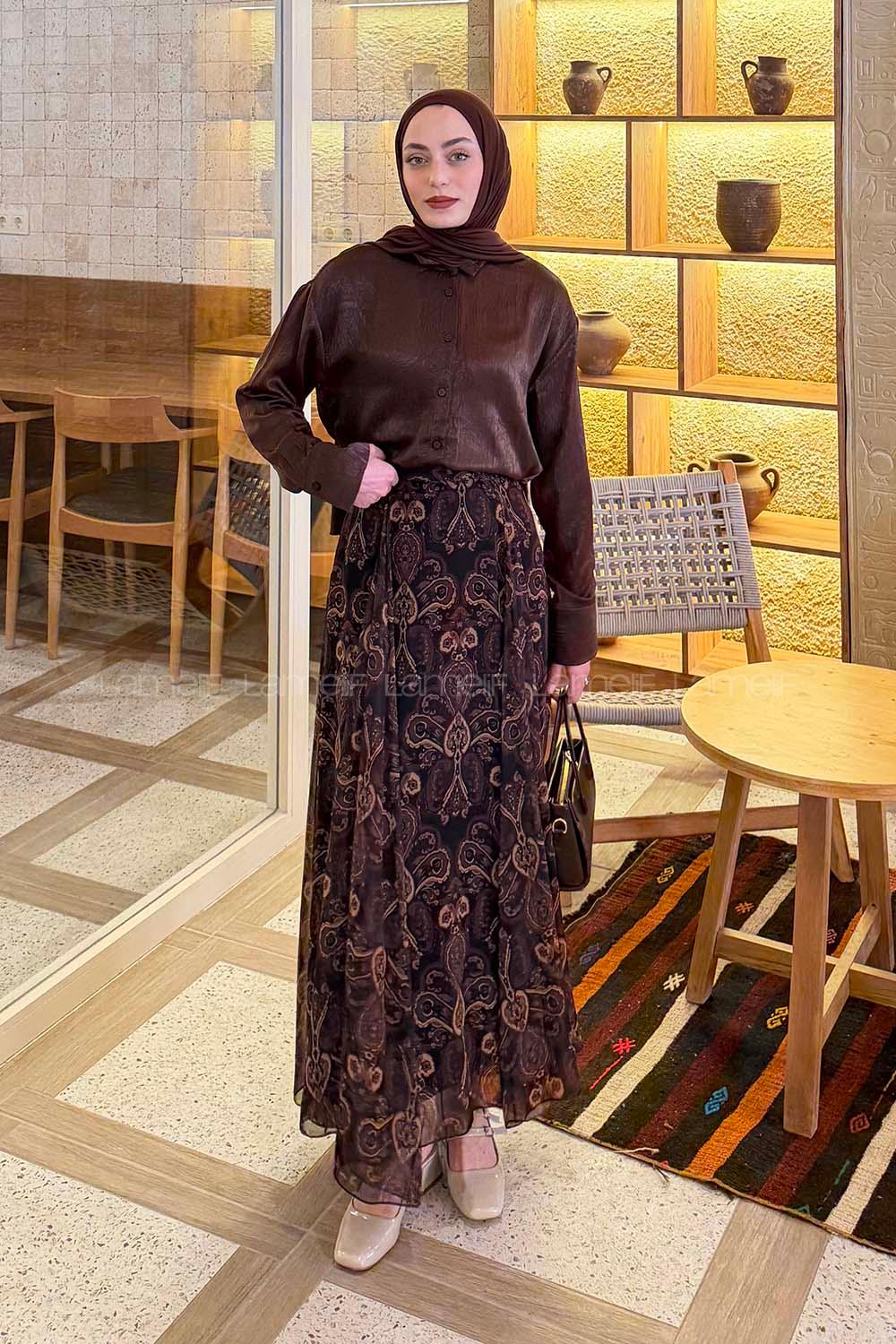 Bitter Brown Shirt Collar Long Arm Polyester Unprinted Shirt