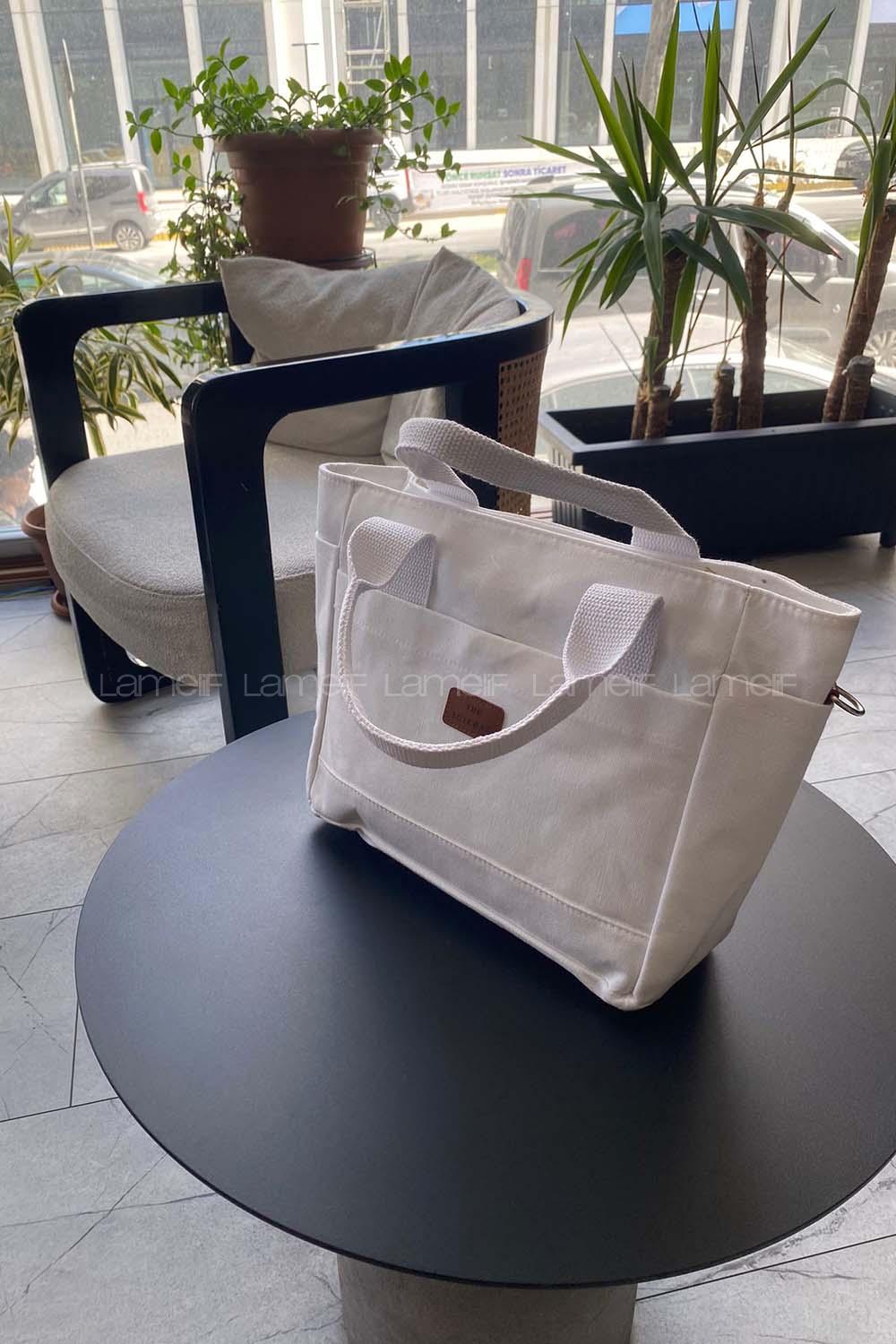 Lamelif Çok Cepli Kanvas Kadın Omuz Çantası Beyaz