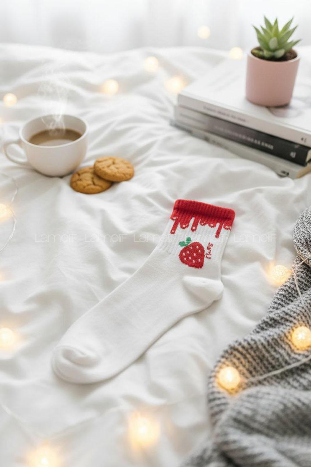 Lamelif Çilek Kolej Çorap