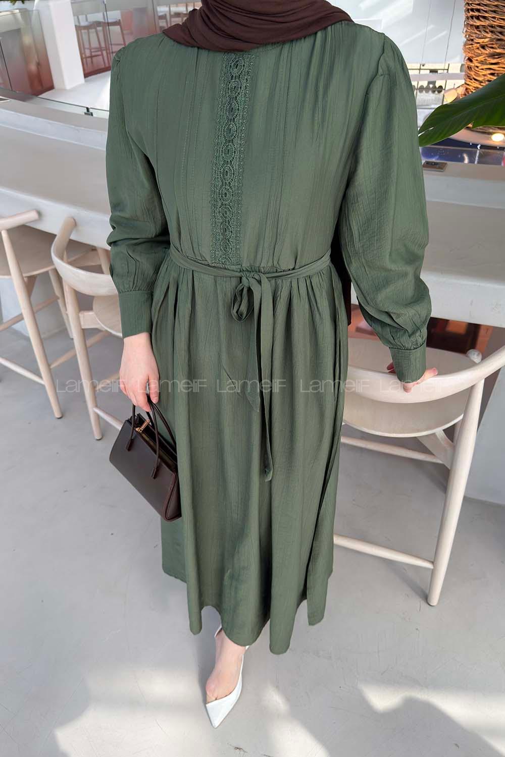 Lamelif Dantel Detaylı Bağlamalı Elbise Haki