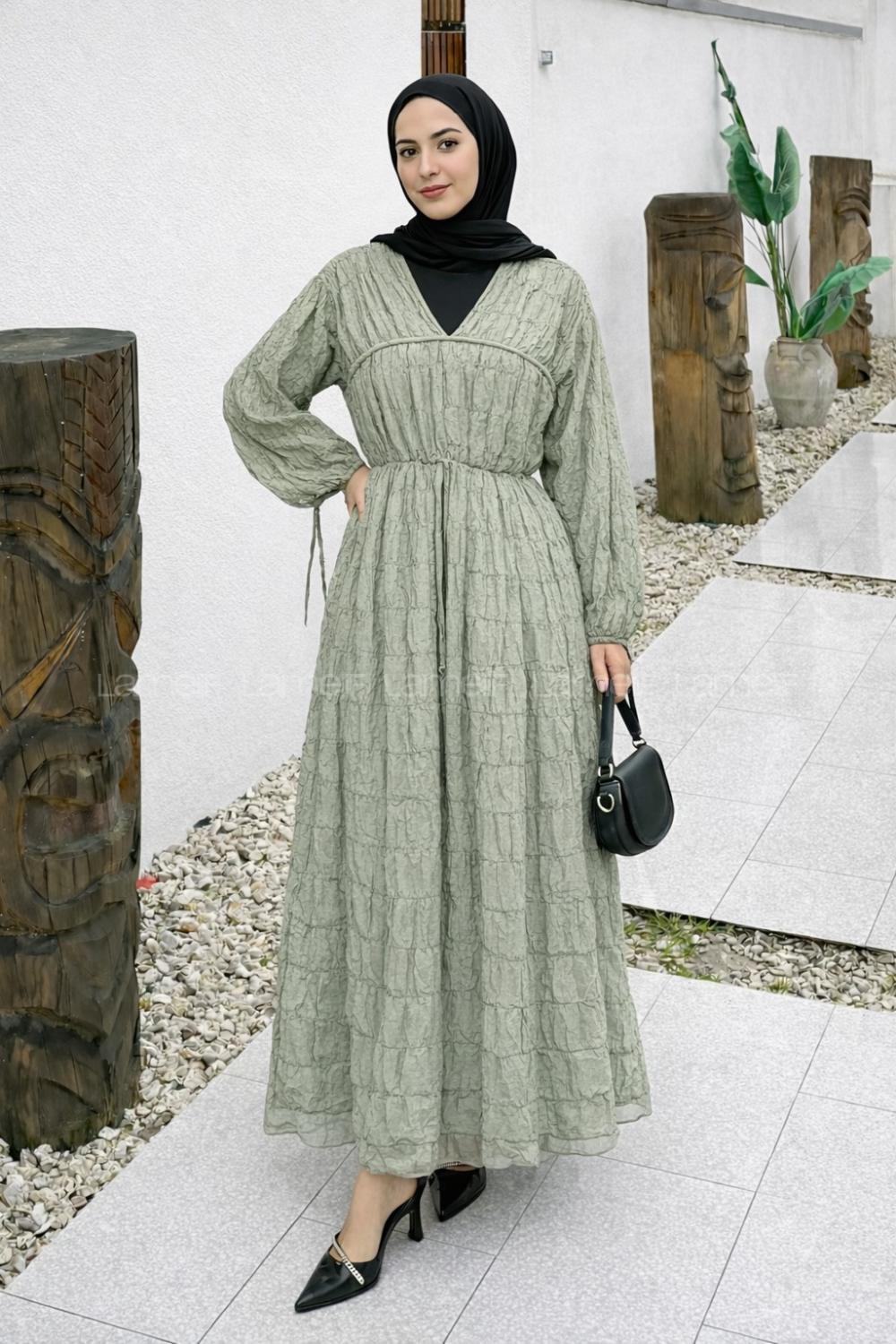Lamelif Gofreli Bağcık Detaylı Tesettür Elbise Mint Yeşili