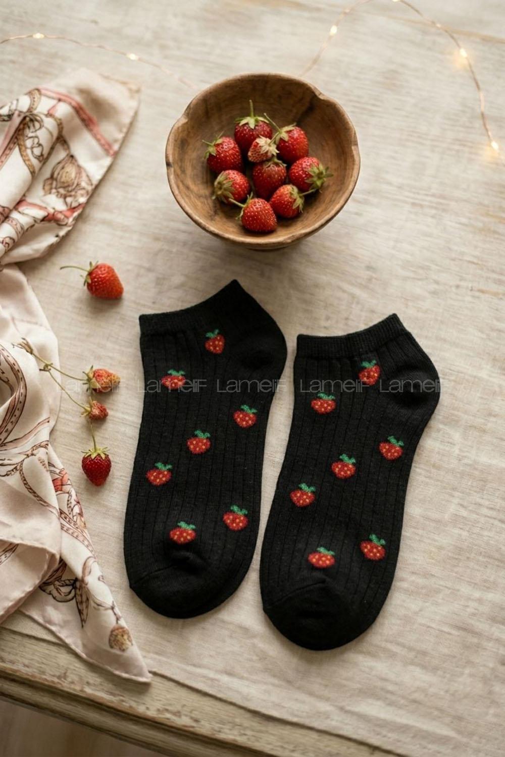 Lamelif Yıkamalı Penye Çilek Çorap