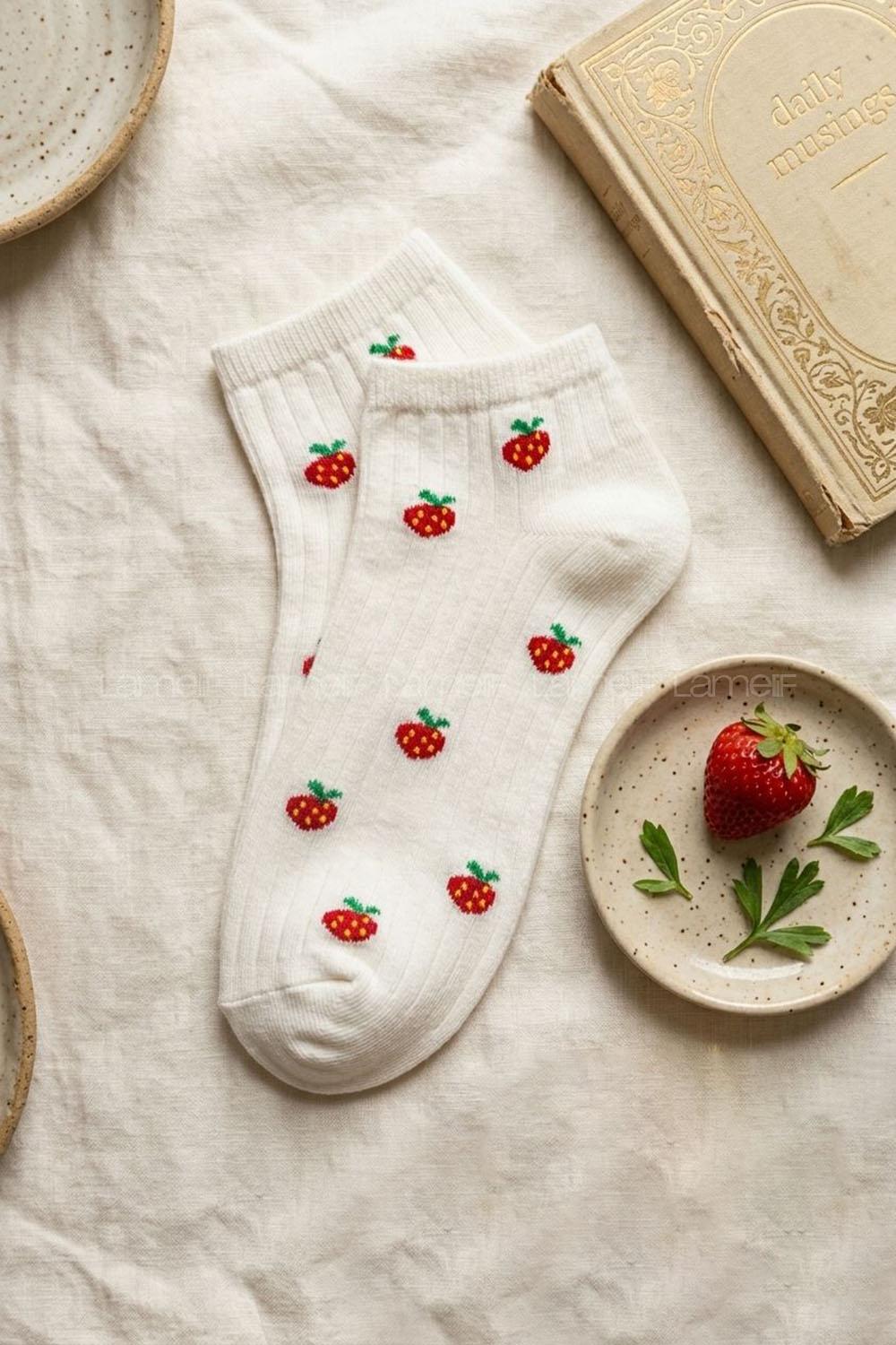 Lamelif Yıkamalı Penye Çilek Çorap