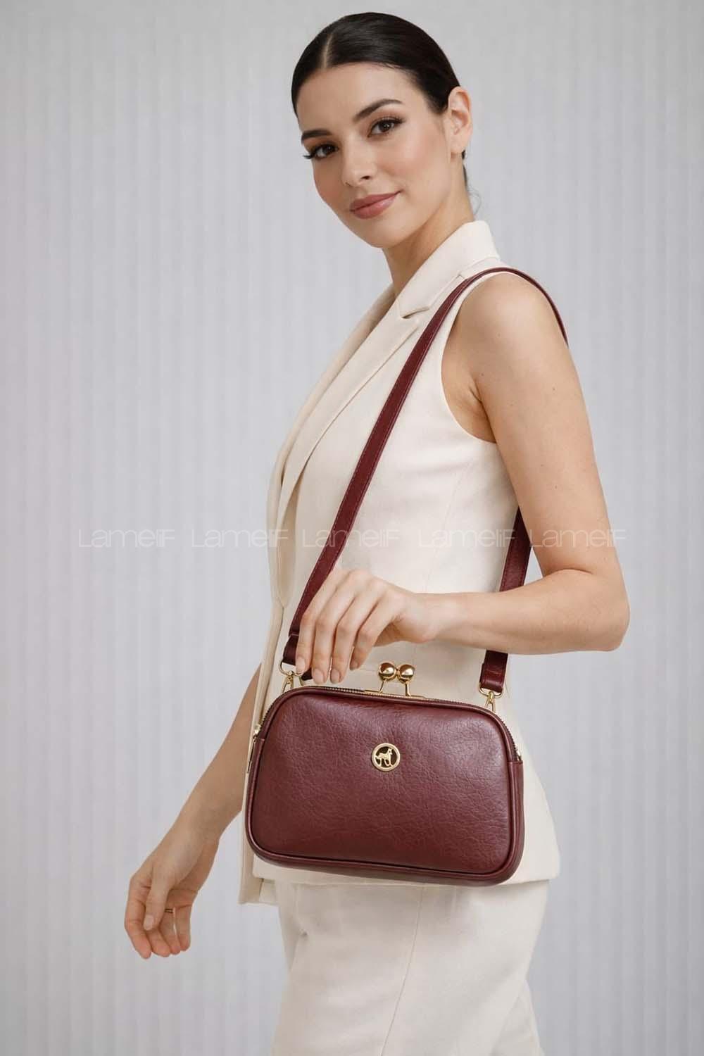 Lamelif Kadın Klipsli Çok Bölmeli Çapraz Çanta Bordo