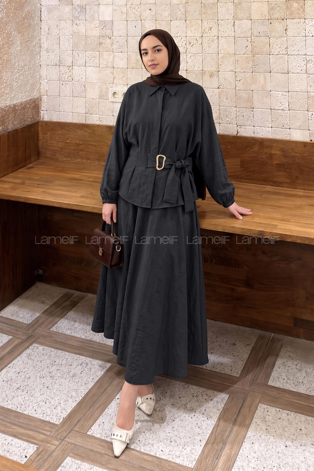 Lamelif Broş Detaylı Etekli Takım Siyah