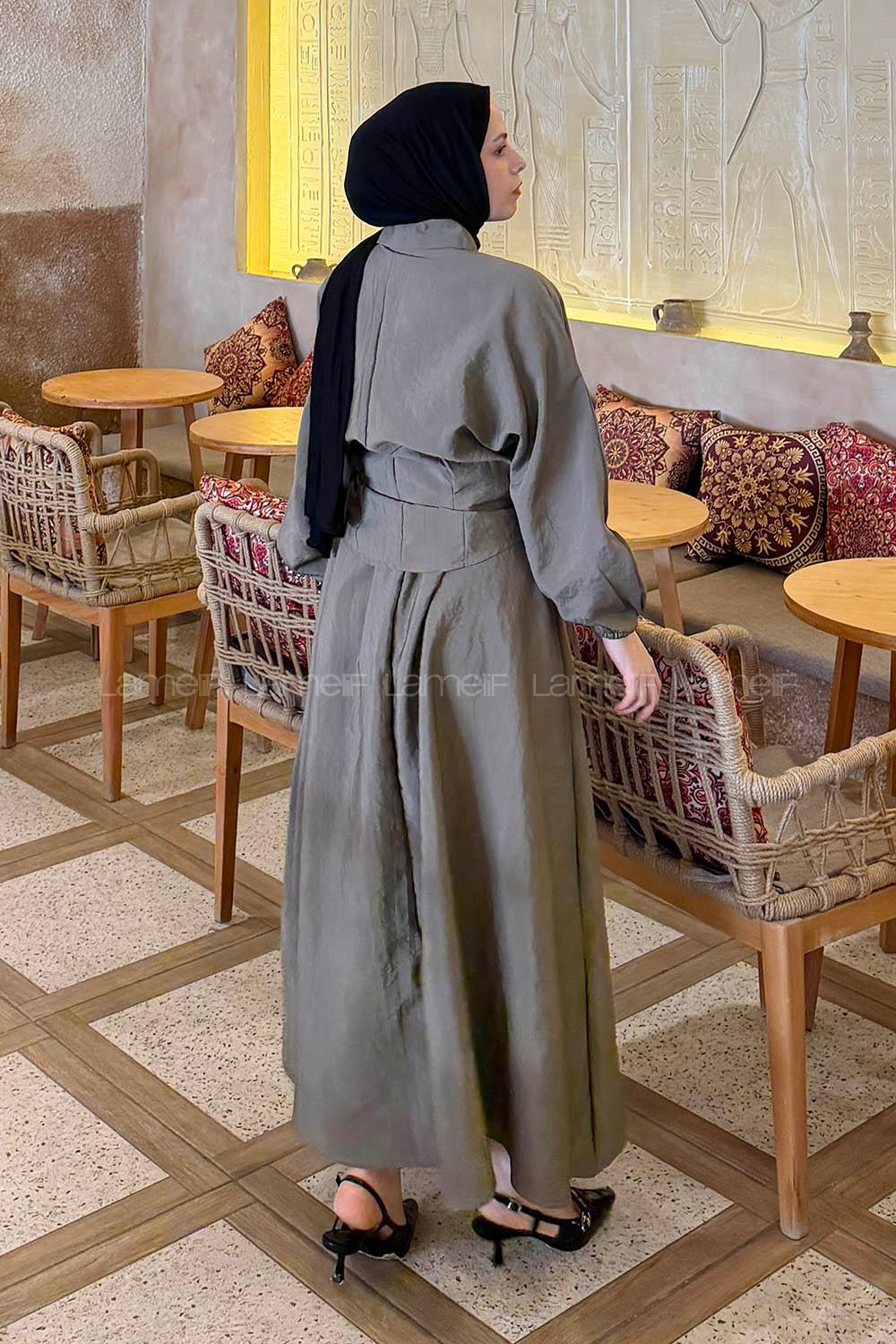 Lamelif Broş Detaylı Etekli Takım Vizonrengi