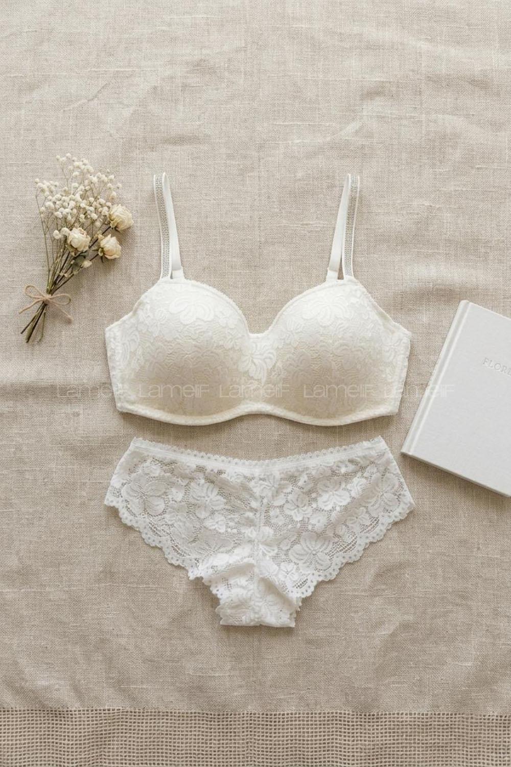 Lamelif Çıkarılabilir Askılı Lotus Takım