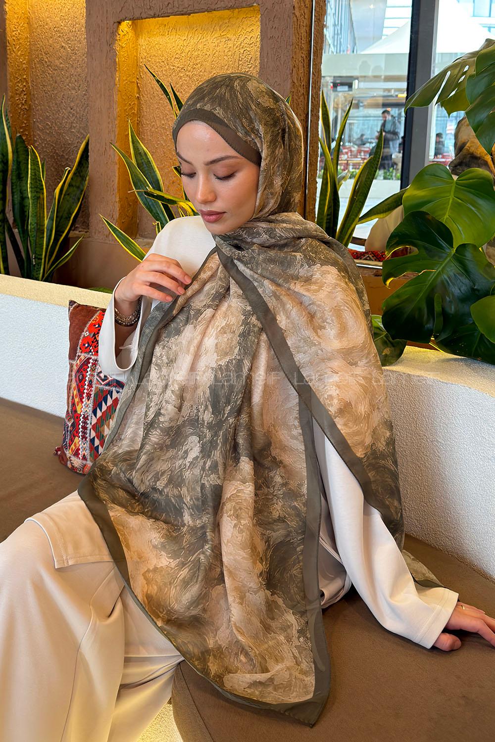 Lamelif Gül Çiçek Desen Ferah Şal Haki