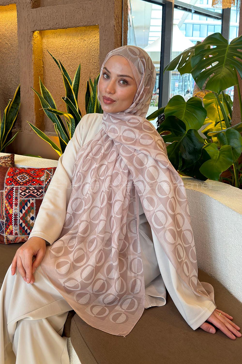 Lamelif Halka Desen Ferah Şal Bej