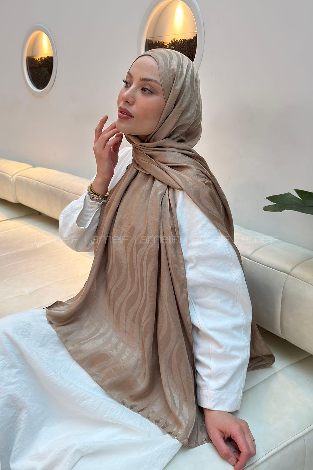 Lamelif  Shine Desen Ayrobin Floş Jakar  Şal Vizon