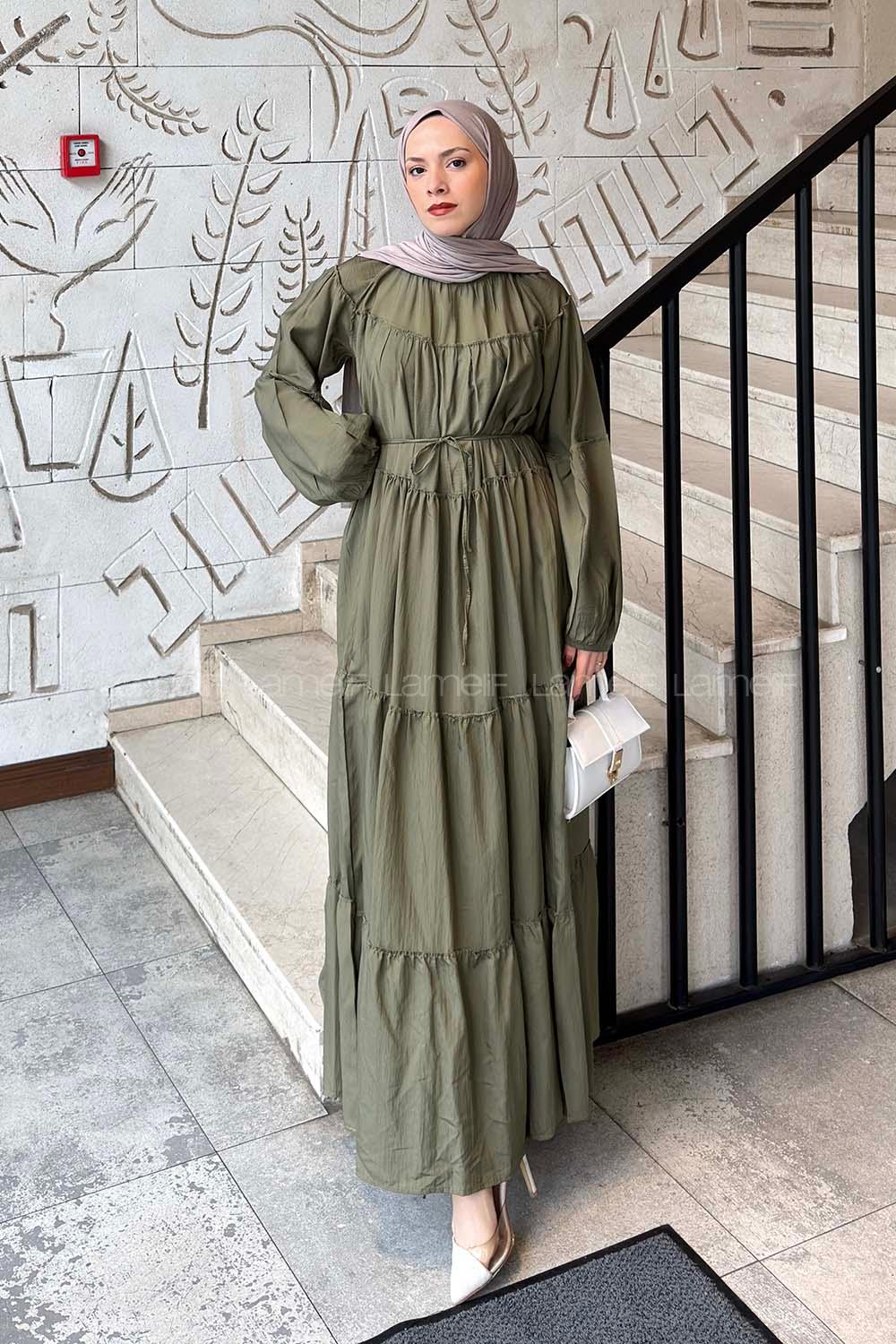 Lamelif Kat Detaylı Bağlamalı Elbise Haki