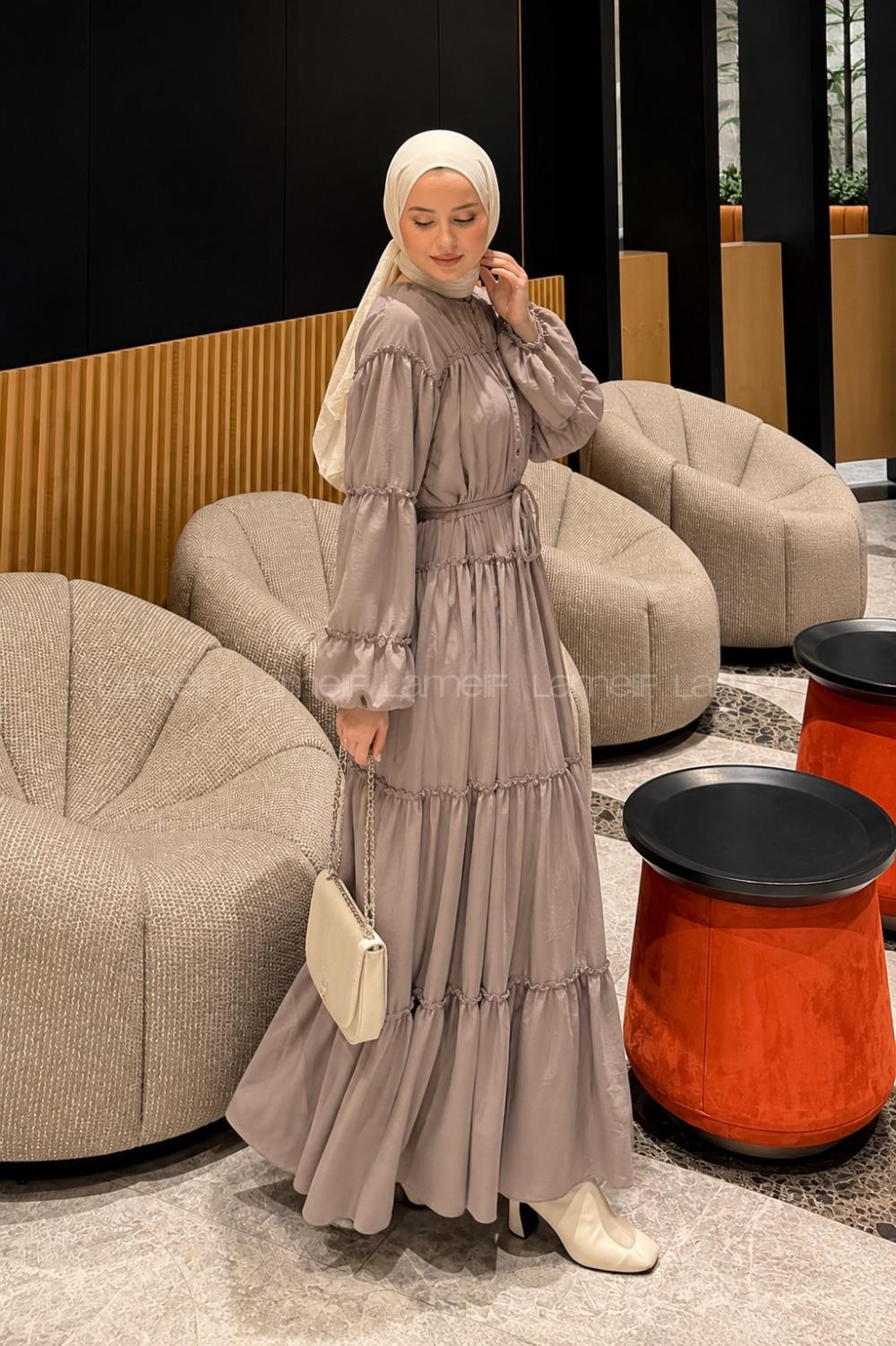 Lamelif Fırfır Detaylı Tesettür Elbise Bej
