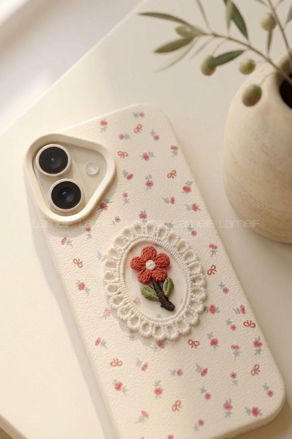Lamelif iPhone 17 Vision Trend Dantel Çerçeveli Nakış İşlemeli  Detaylı Kılıf