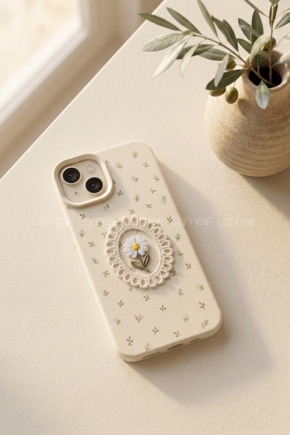 Lamelif iPhone13-14 Vision Trend Dantel Çerçeveli Nakış İşlemeli  Detaylı Kılıf
