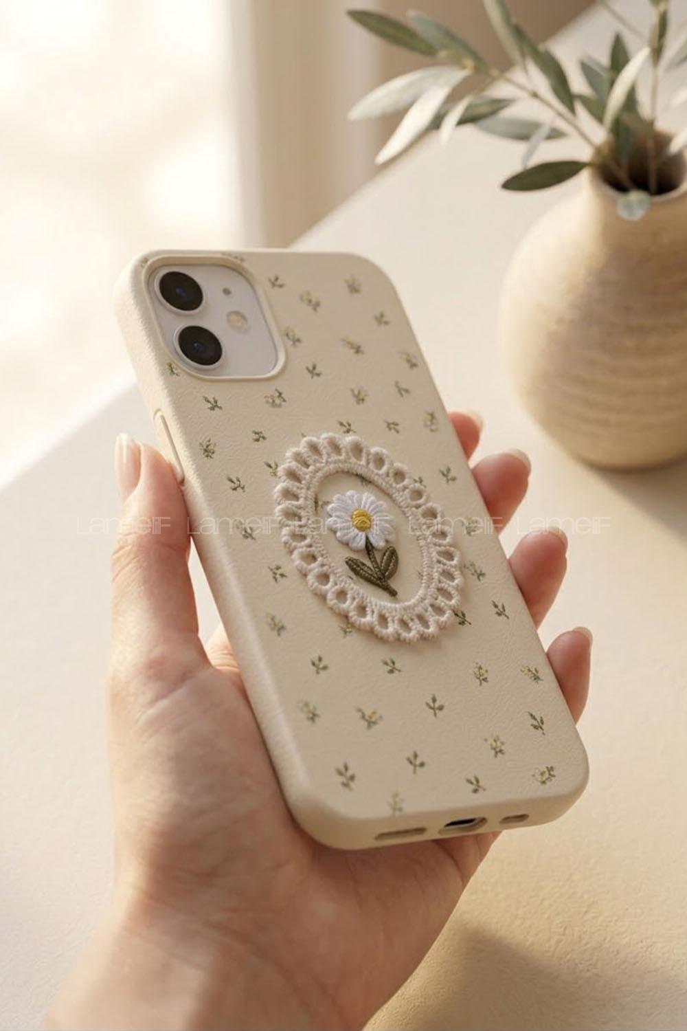 Lamelif iPhone 11 Vision Trend Dantel Çerçeveli Nakış İşlemeli  Detaylı Kılıf