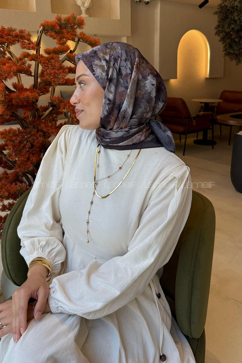 Lamelif Çiçek Desen Bambu Eşarp Gri Siyah