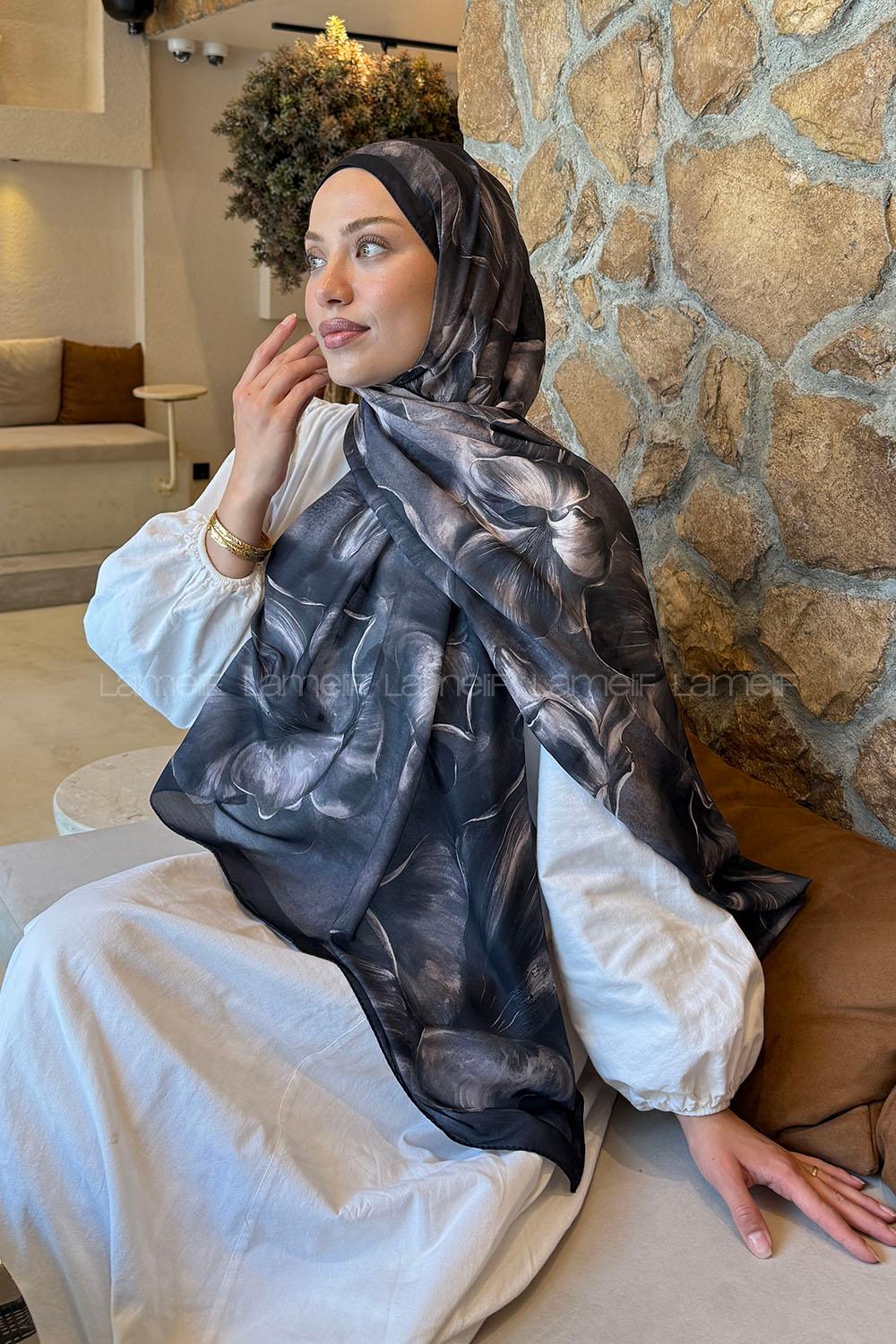 Lamelif Çiçek Desen Lara Soft Şal Siyah