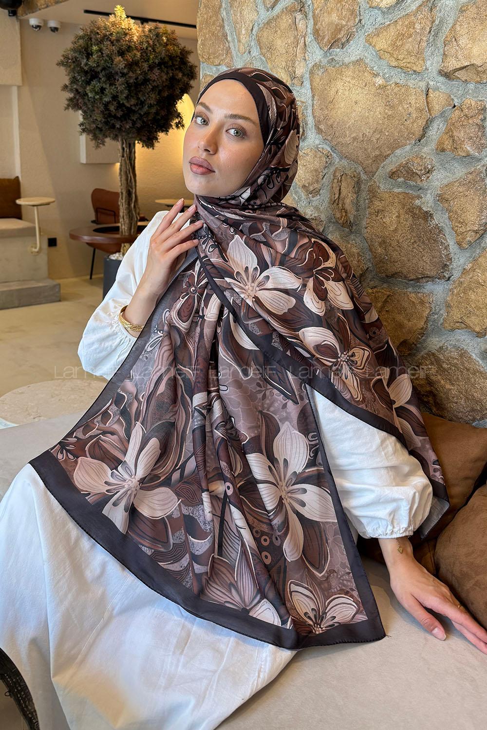 Lamelif Çiçek Desen Lara Soft Şal Siyah Kahverengi