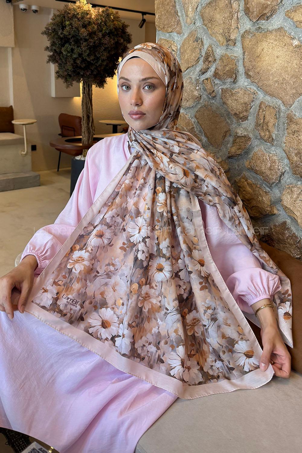 Lamelif Papatya Desen Lara Soft Şal Camel