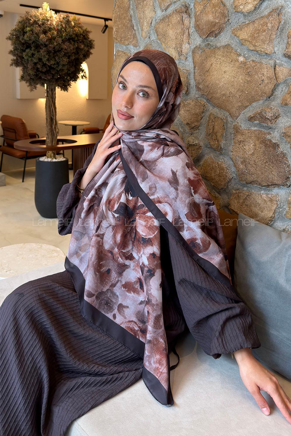 Lamelif Zambak Desen Lara Soft Şal Kahverengi