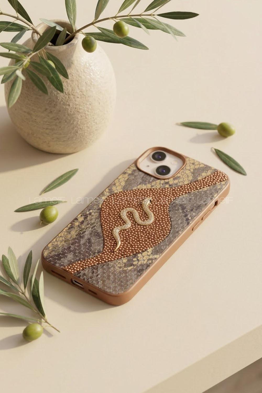 Lamelif iPhone 13/14 Altın Yılan Figürlü  Telefon Kılıfı