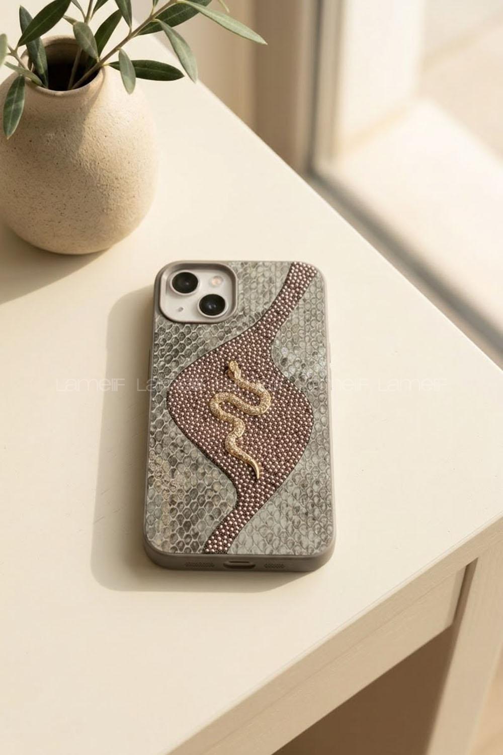 Lamelif iPhone 13/14 Altın Yılan Figürlü  Telefon Kılıfı