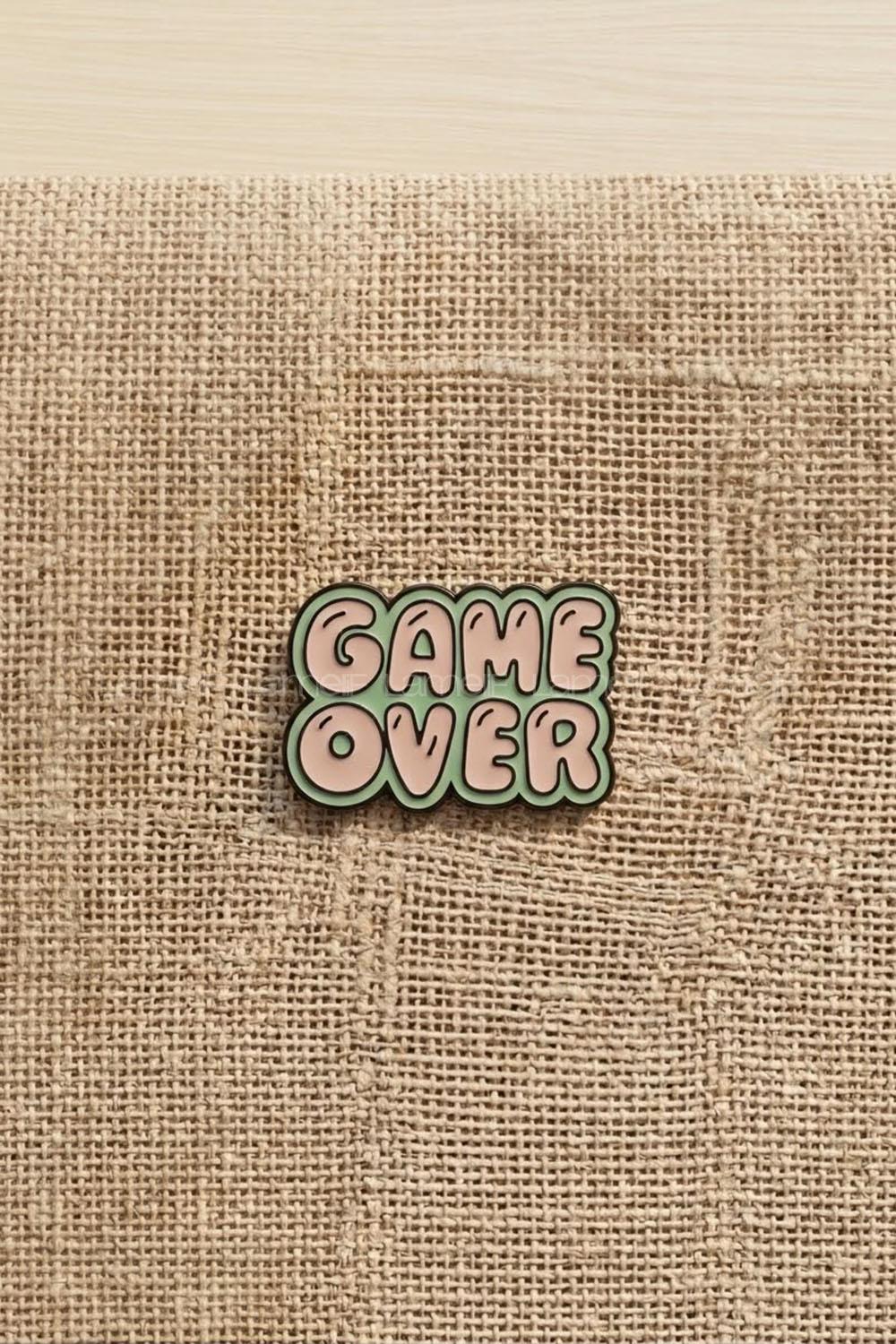 lamelif Game Over Broş