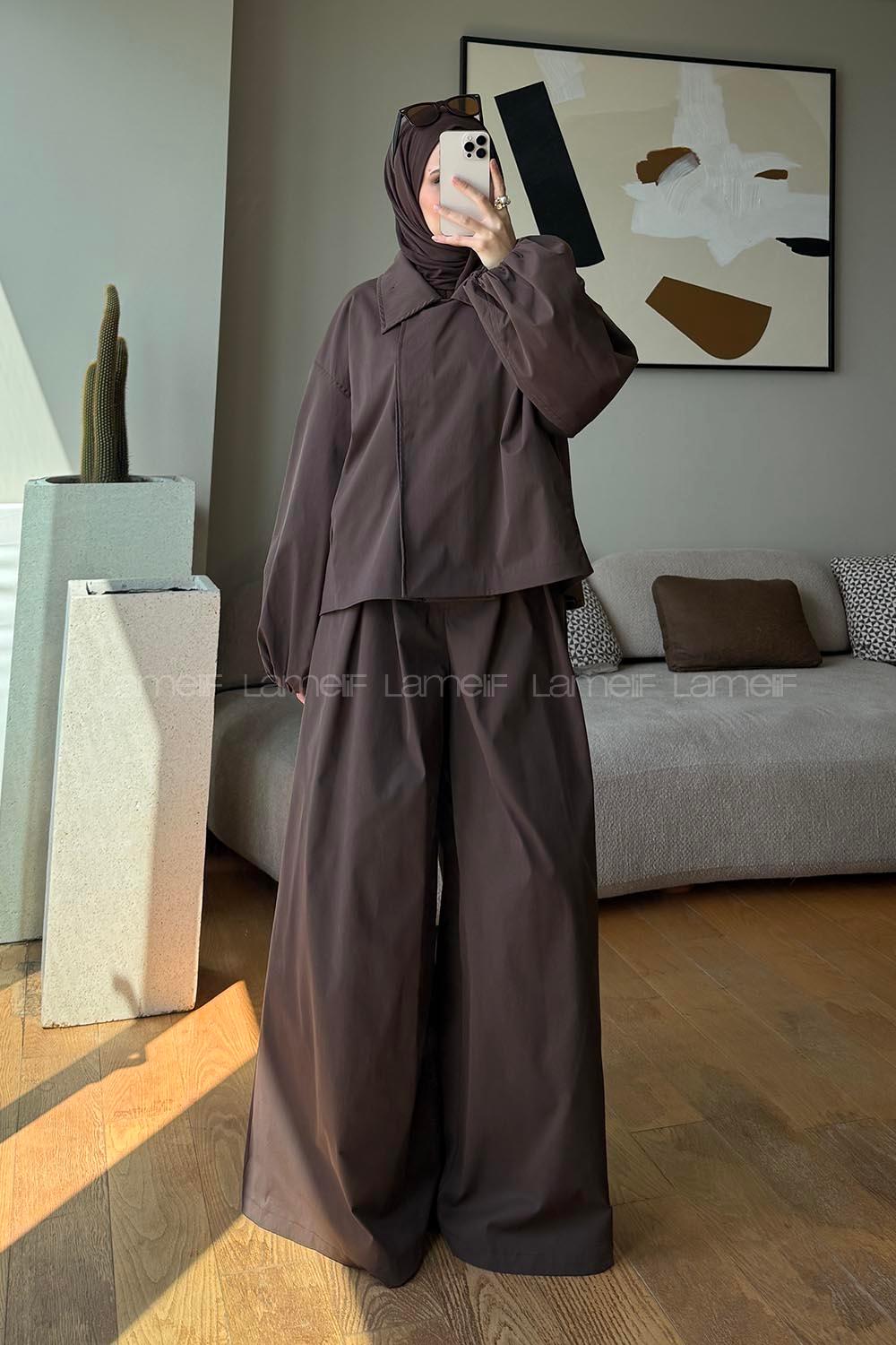 Brown Neckband Shirt Collar Balloon Sleeve Arm Buttoned Regular Trousers Pleated Suit