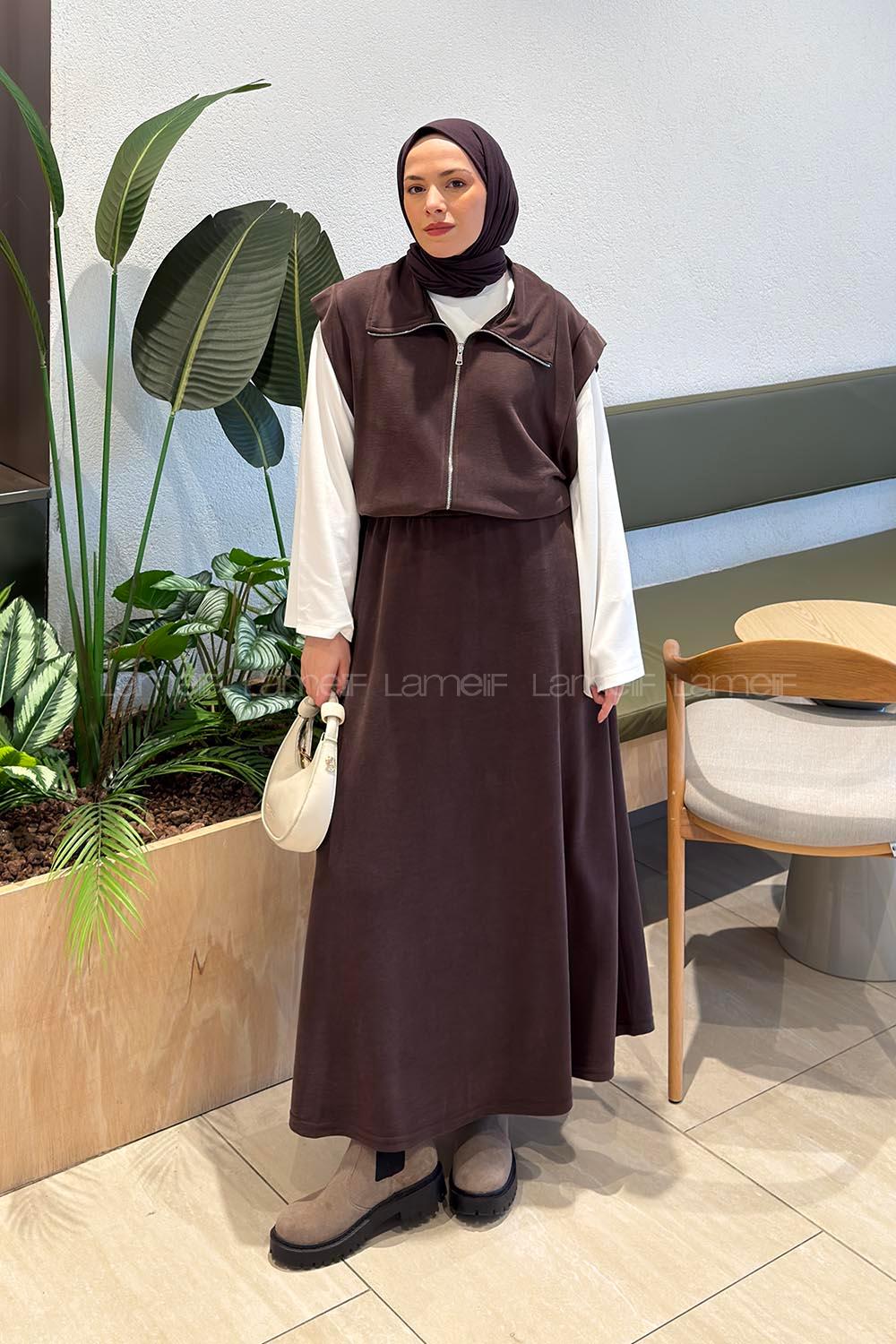 Brown Shirt Collar Sleeveless Arm With Zipper Pleated Suit