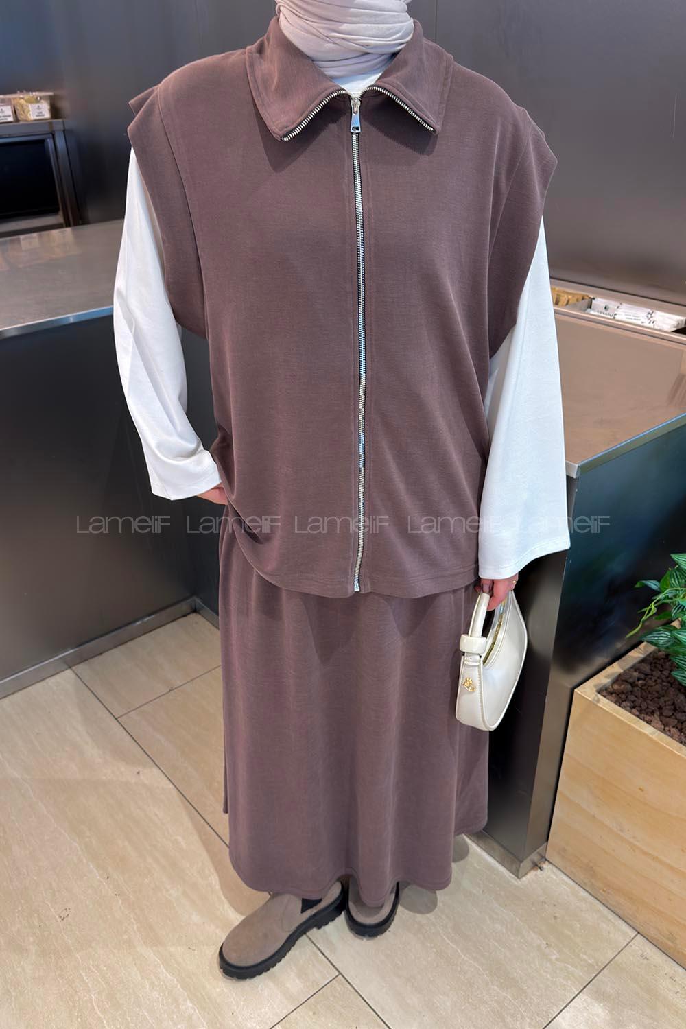 Brown With Milk Shirt Collar Sleeveless Arm With Zipper Pleated Suit